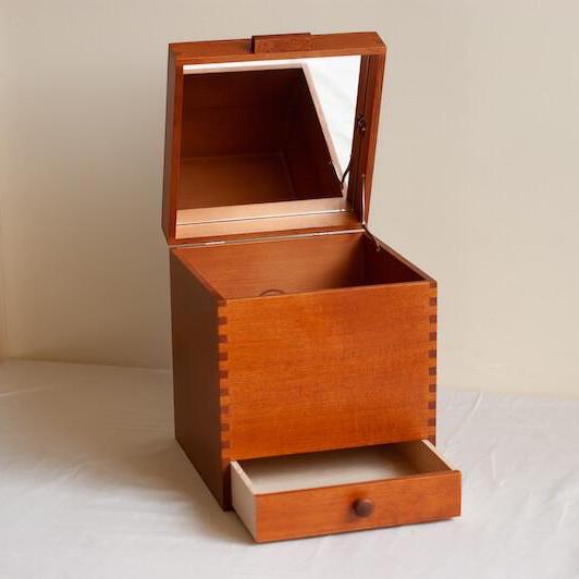 Tsuga Wood Vanity Box (mirror) – Cotton Sheep