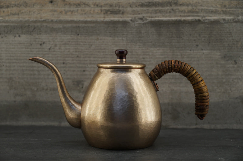 Tsubame-Tsuiki Hand-Pounded Copper Coffee Kettle with Gold Strainer 0.5L